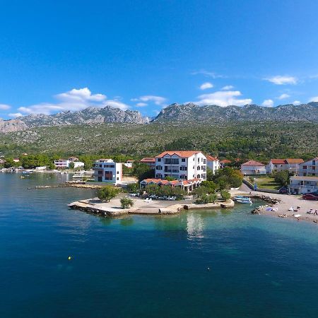 Bed and Breakfast Pansion Croatia Стариград-Пакленица Экстерьер фото