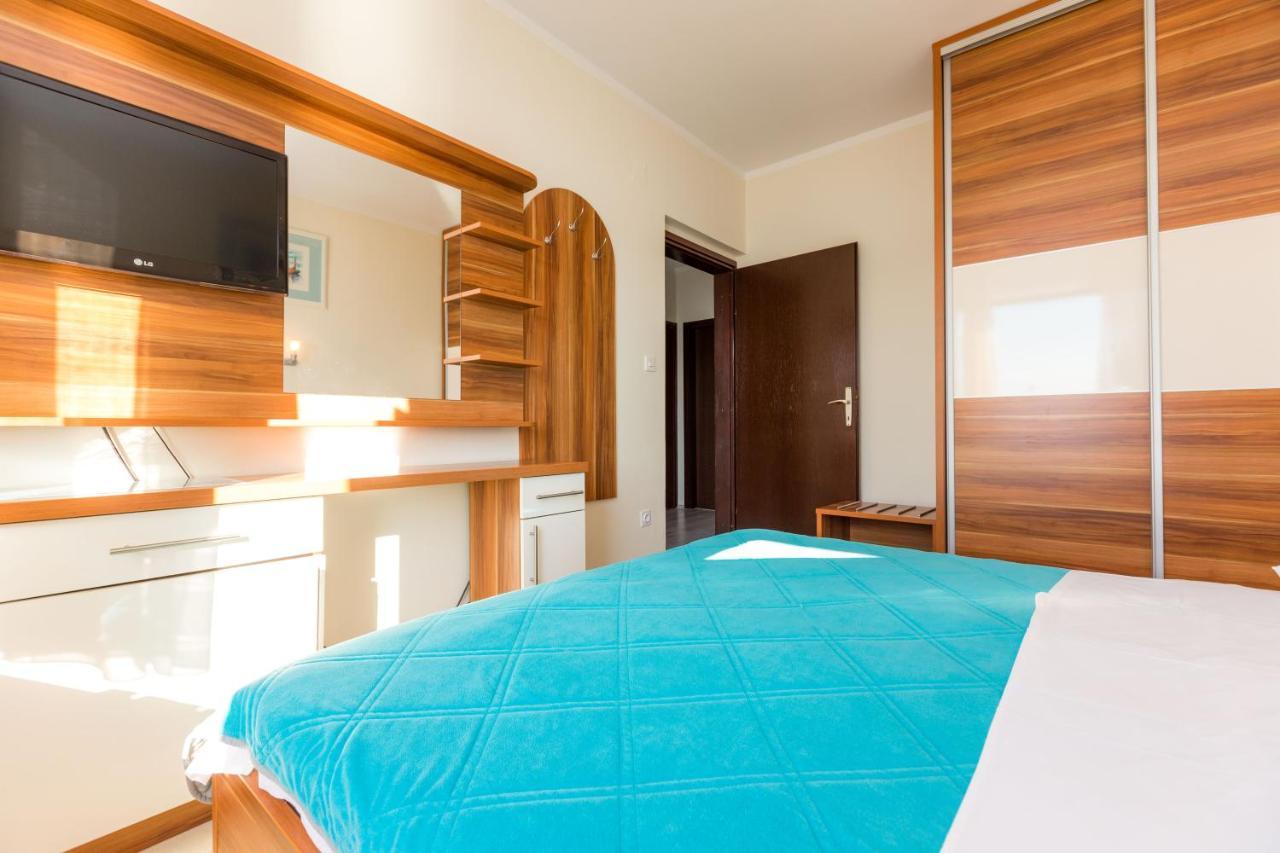 Bed and Breakfast Pansion Croatia Стариград-Пакленица Экстерьер фото
