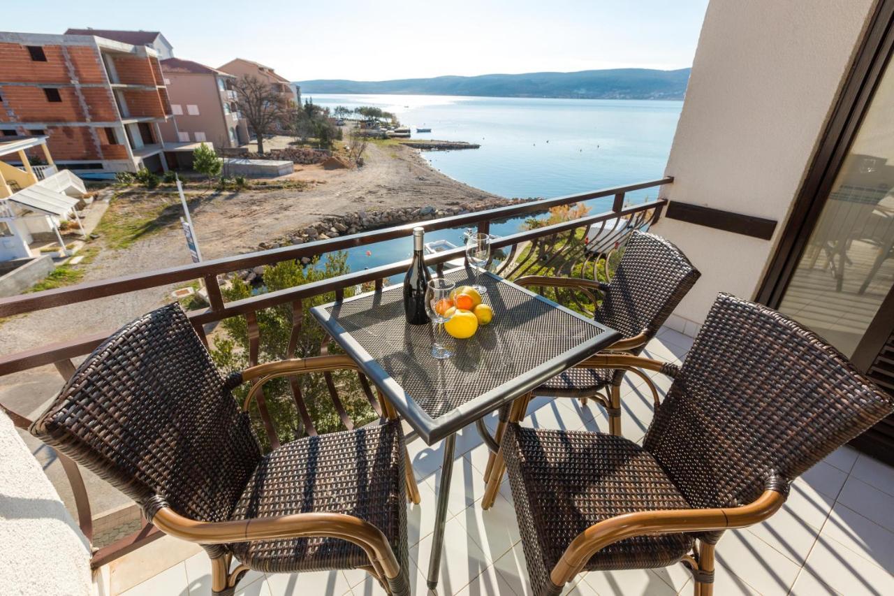 Bed and Breakfast Pansion Croatia Стариград-Пакленица Экстерьер фото