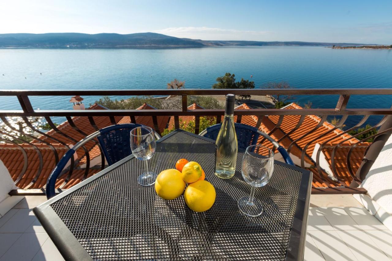 Bed and Breakfast Pansion Croatia Стариград-Пакленица Экстерьер фото