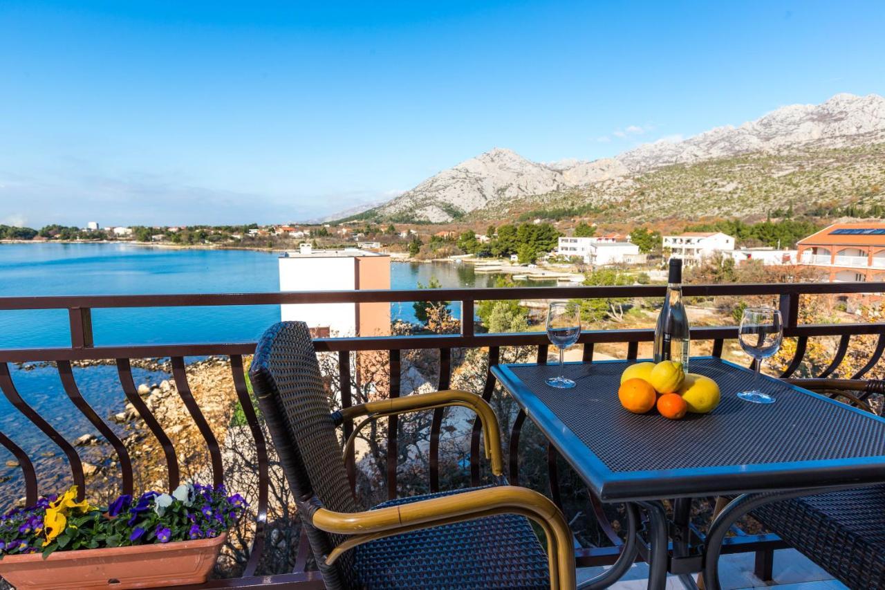 Bed and Breakfast Pansion Croatia Стариград-Пакленица Экстерьер фото