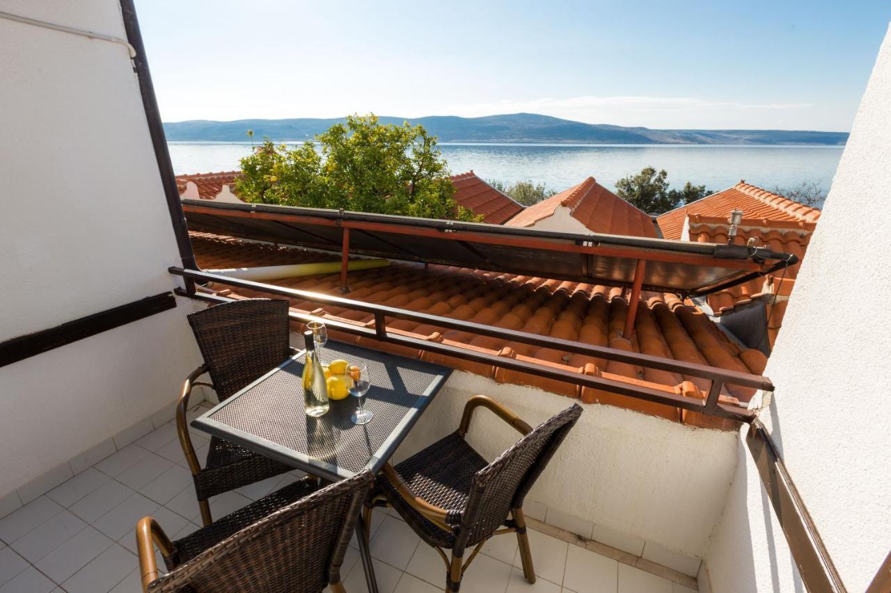 Bed and Breakfast Pansion Croatia Стариград-Пакленица Экстерьер фото