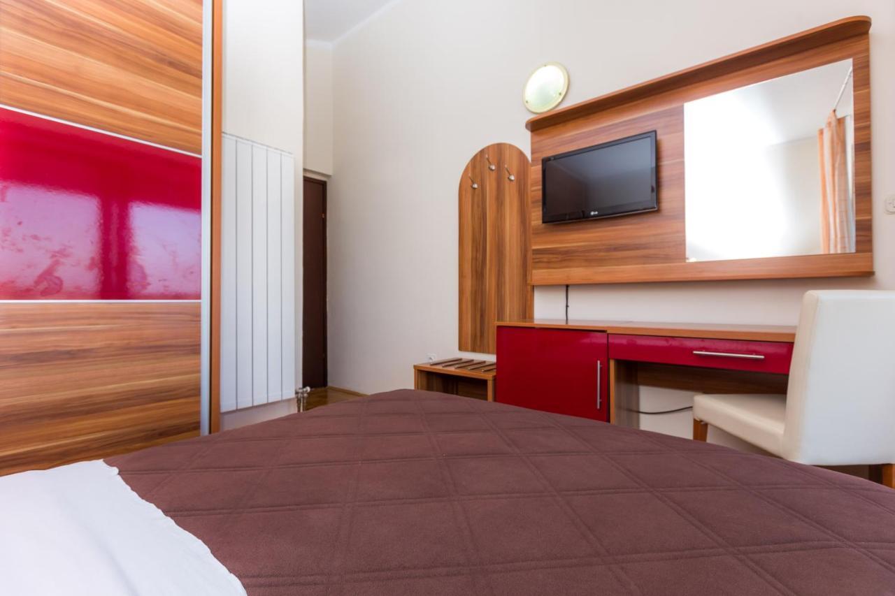 Bed and Breakfast Pansion Croatia Стариград-Пакленица Экстерьер фото