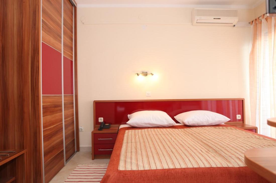 Bed and Breakfast Pansion Croatia Стариград-Пакленица Экстерьер фото