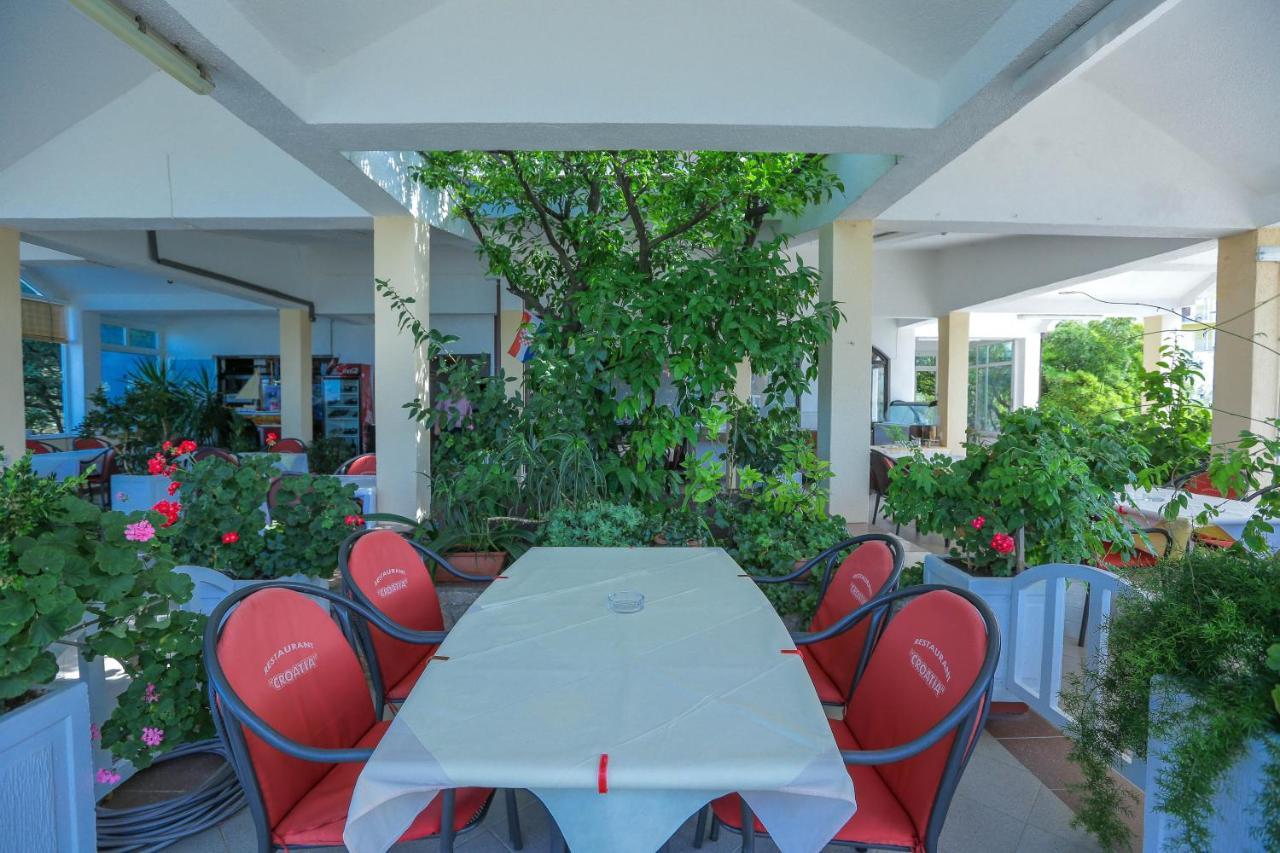 Bed and Breakfast Pansion Croatia Стариград-Пакленица Экстерьер фото